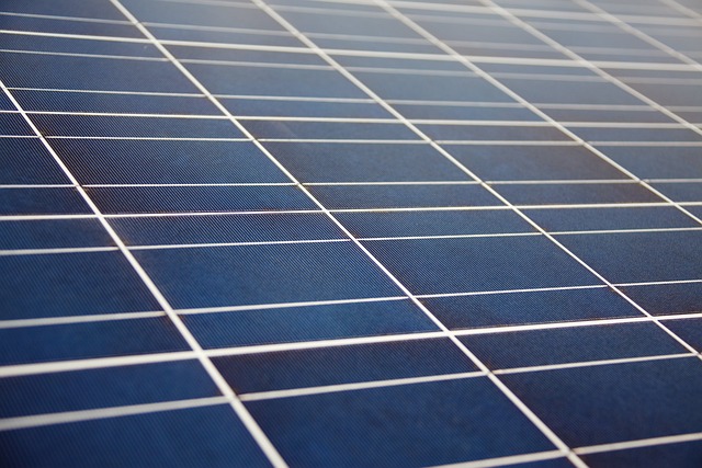 Paneles solares fotovoltaicos y su limpieza: 3 beneficios